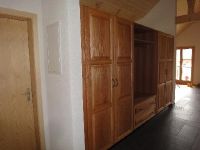 Schrank mit Garderobe (Ulme massiv - gestemmt)